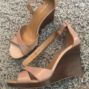 🚨New🚨Nine West sandals color nude. Size: 7